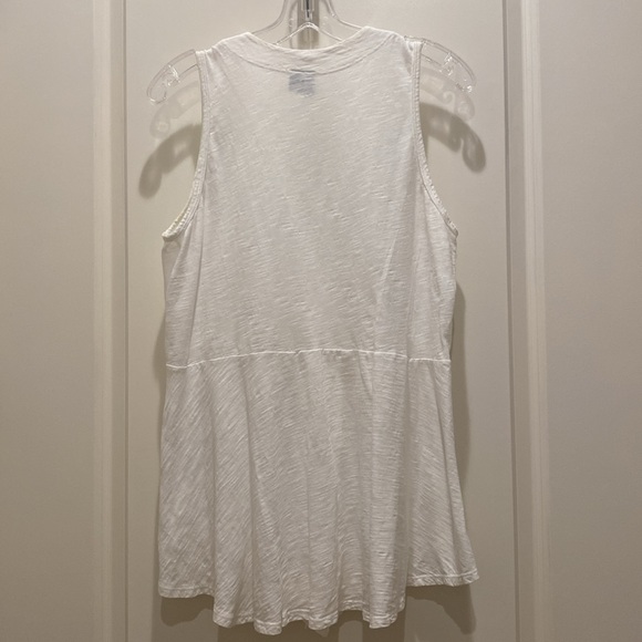 Left of Center sleeveless Tunis size L - Picture 2 of 3